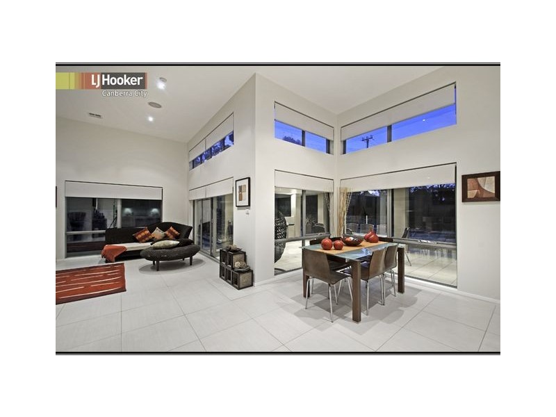 94 Allchin Circuit, Kambah ACT 2902