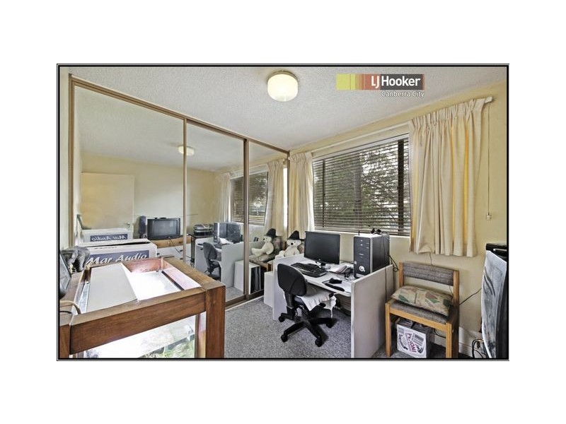 4/8 Irvine Street, Watson ACT 2602