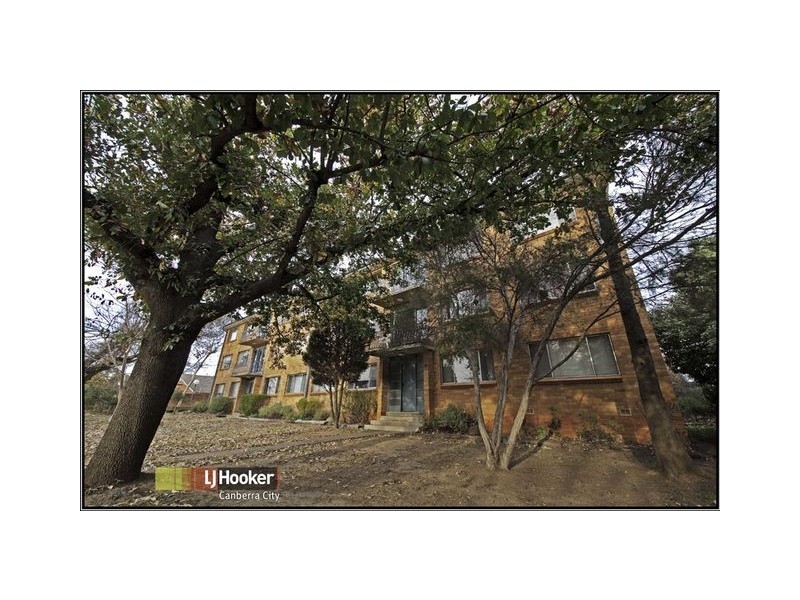 4/8 Irvine Street, Watson ACT 2602