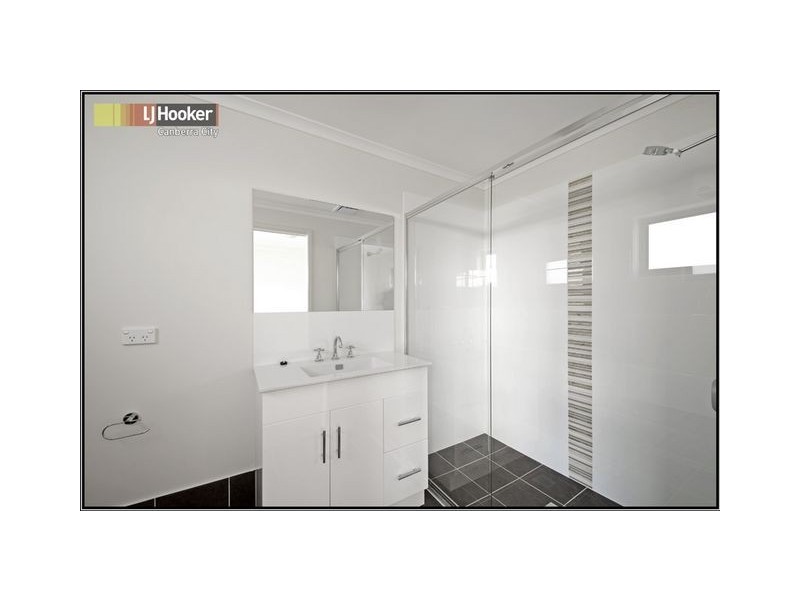 82/75 Elizabeth Jolley Crescent, Franklin ACT 2913