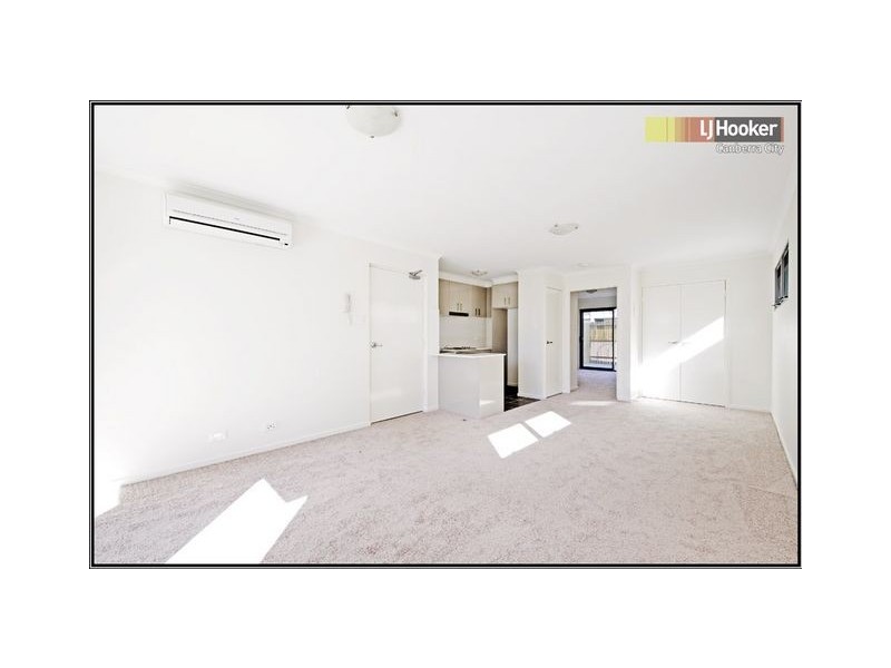 82/75 Elizabeth Jolley Crescent, Franklin ACT 2913