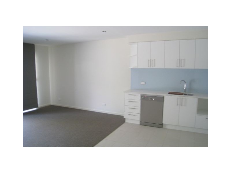 2/74-76 Henty Street, Braddon ACT 2612