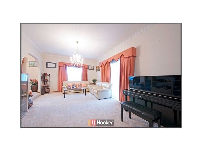 15 Bean Crescent, Mckellar ACT 2617