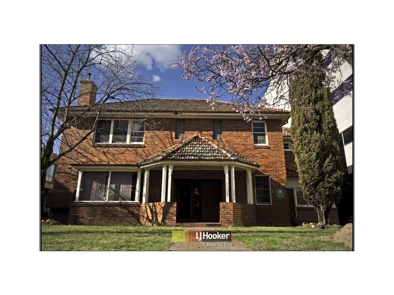 32 Lowe Street, Queanbeyan NSW 2620