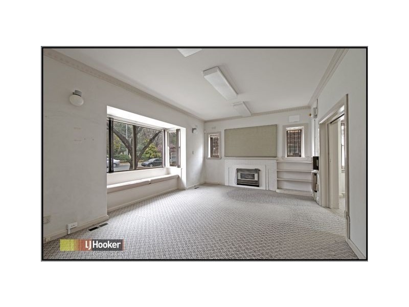 32 Lowe Street, Queanbeyan NSW 2620