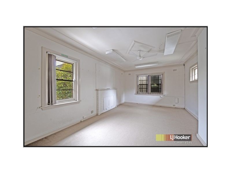 32 Lowe Street, Queanbeyan NSW 2620
