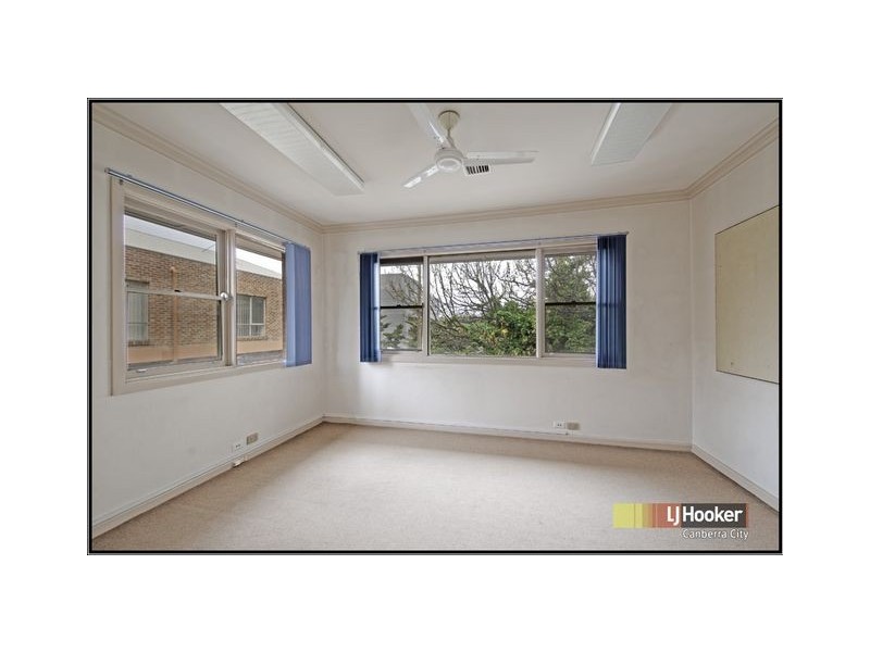32 Lowe Street, Queanbeyan NSW 2620