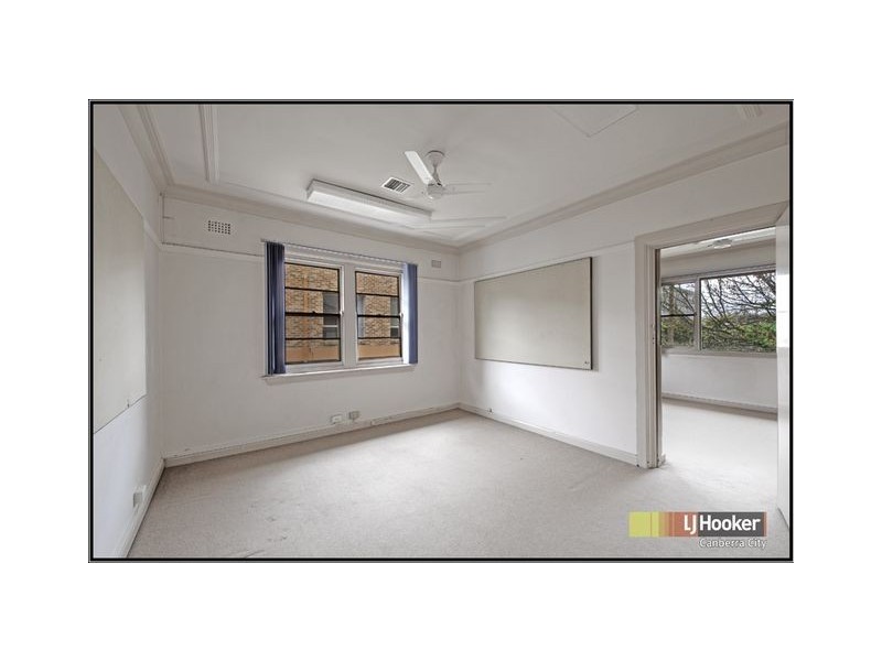32 Lowe Street, Queanbeyan NSW 2620