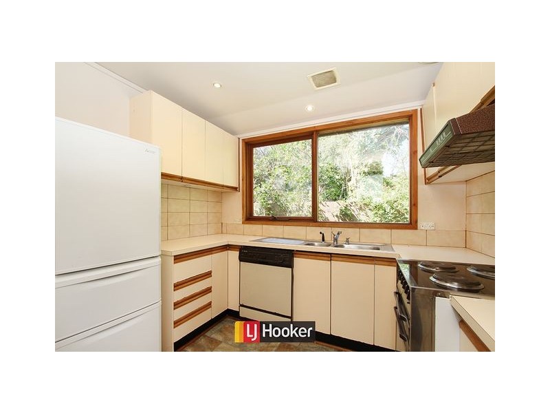45 Barnet Close, Phillip ACT 2606