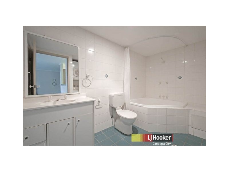 17/60 Henty Street, Braddon ACT 2612