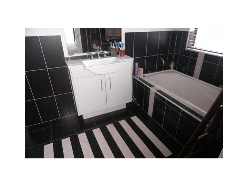 2 Thiele Gardens, Franklin ACT 2913