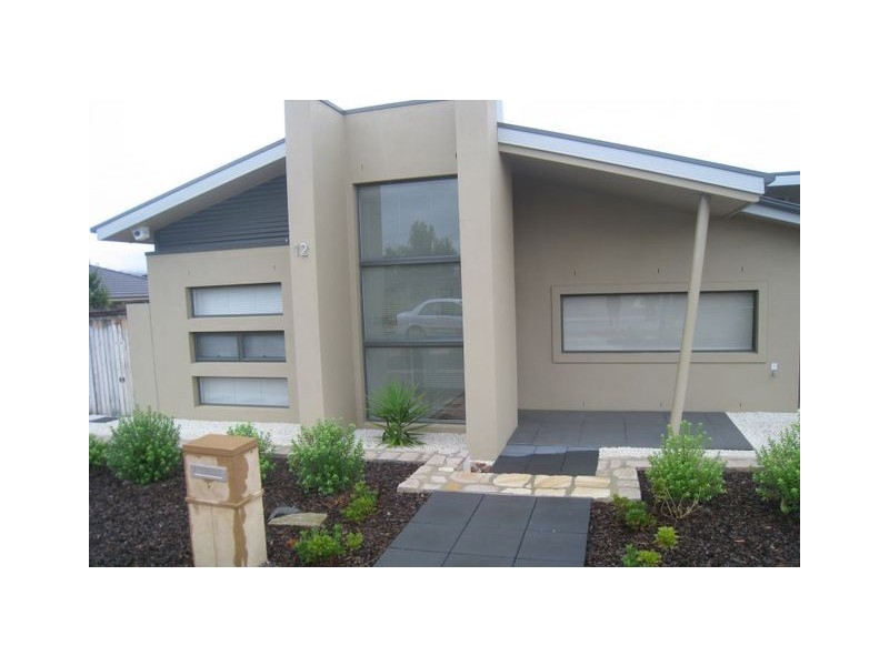 12 Kylie Tennant Street, Franklin ACT 2913