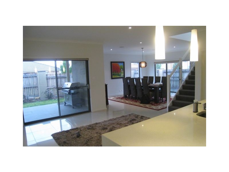 12 Kylie Tennant Street, Franklin ACT 2913