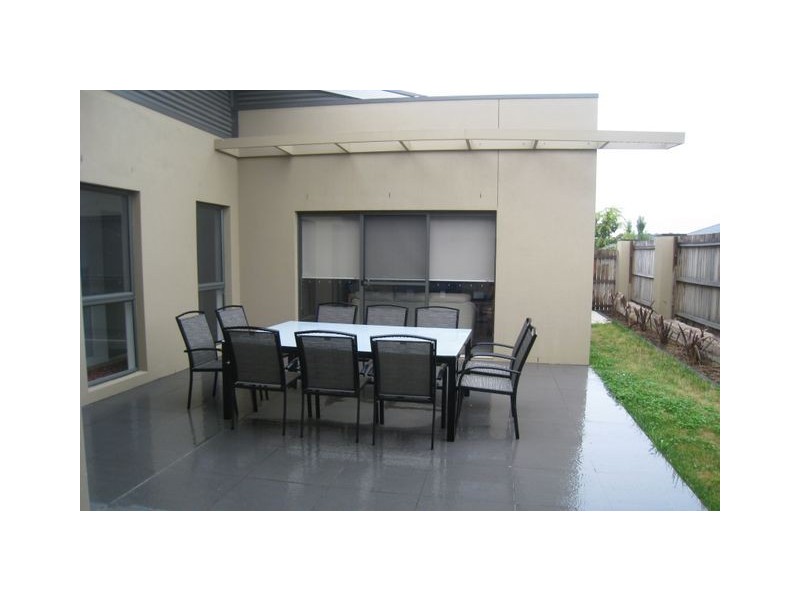 12 Kylie Tennant Street, Franklin ACT 2913