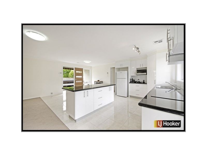 17 Hirschfeld Crescent, Macgregor ACT 2615