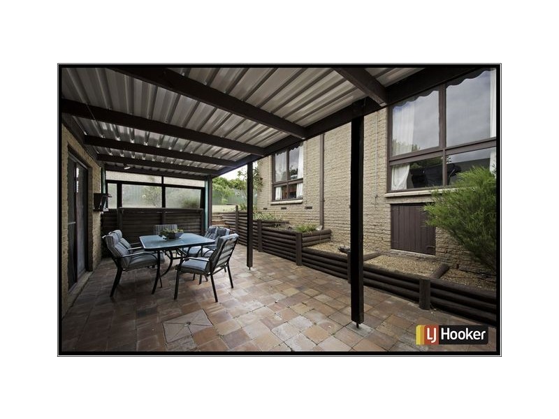 17 Hirschfeld Crescent, Macgregor ACT 2615