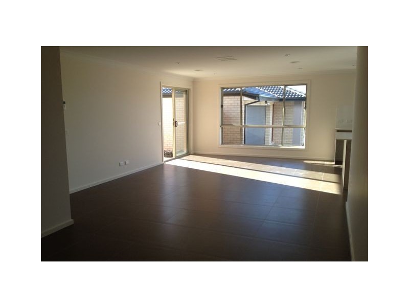 27 Rag Holmes Street, Macgregor ACT 2615