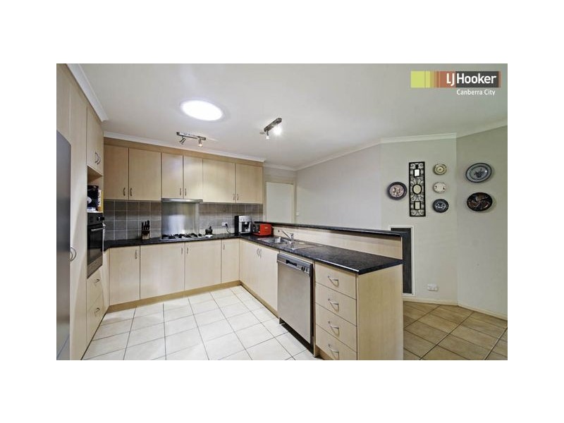 18 Kurrama Close, Ngunnawal ACT 2913