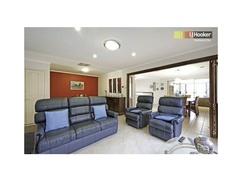 18 Kurrama Close, Ngunnawal ACT 2913