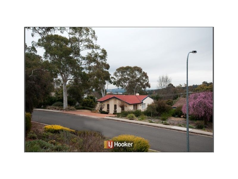 26 Jalanga Crescent, Aranda ACT 2614