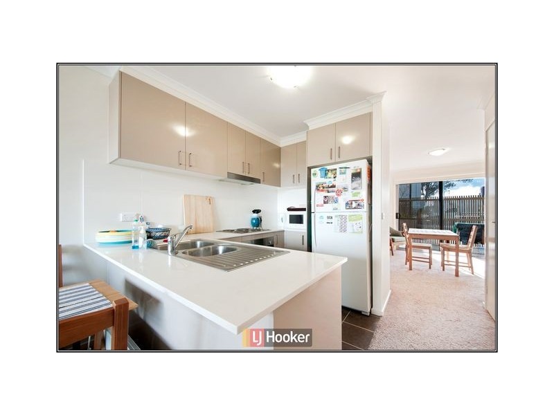 10/75 Elizabeth Jolley Crescent, Franklin ACT 2913