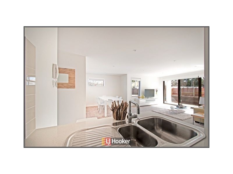 39 Jerrabomberra Avenue, Narrabundah ACT 2604