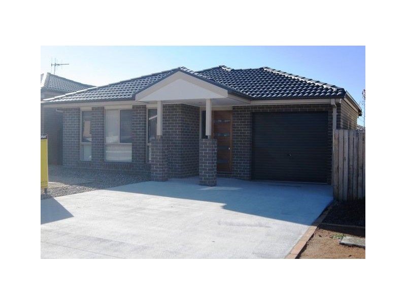 4 Dunk Street, Casey ACT 2913