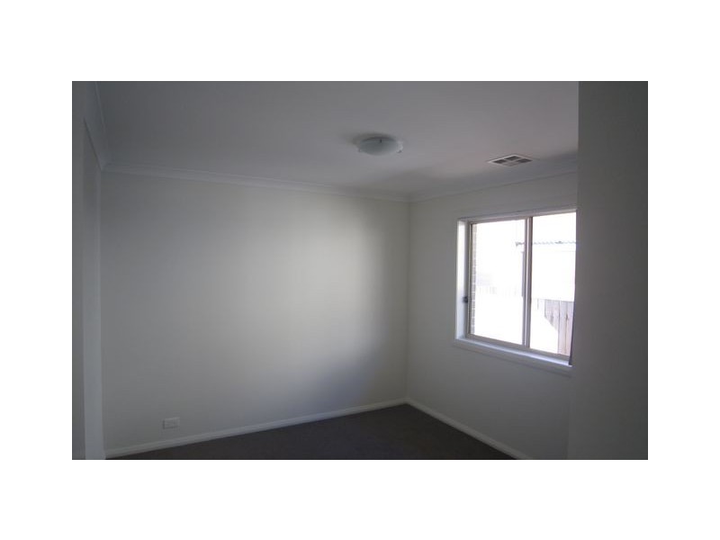 4 Dunk Street, Casey ACT 2913