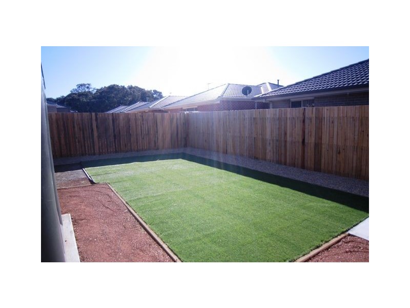 4 Dunk Street, Casey ACT 2913