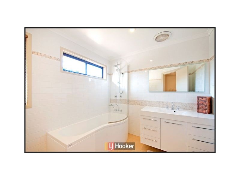 1 Shain Place, Giralang ACT 2617
