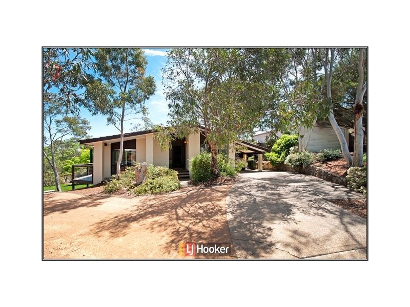 4 Lawrence Crescent, Kambah ACT 2902