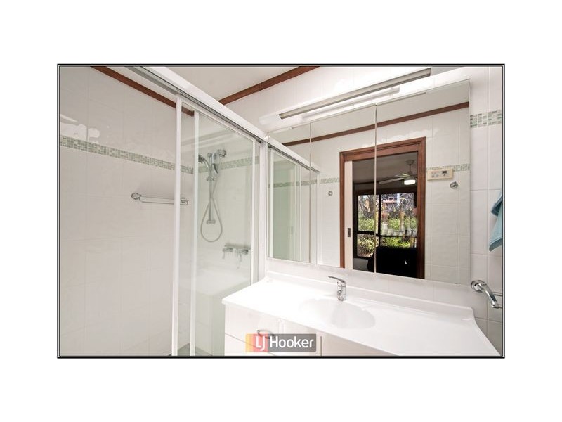 4 Lawrence Crescent, Kambah ACT 2902