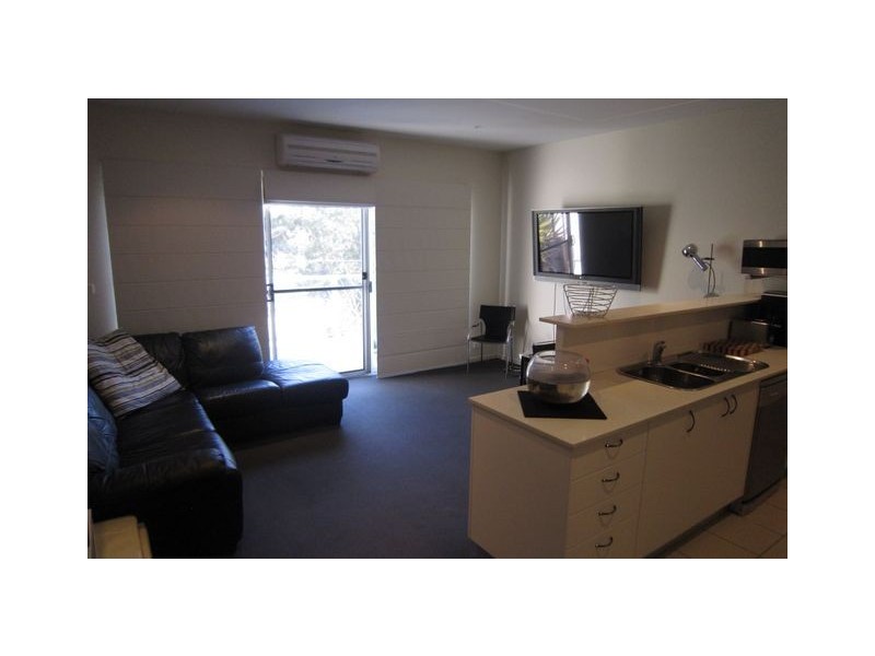 16/15 Fox Place, Lyneham ACT 2602