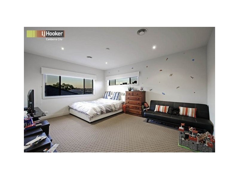 24 Helen Turner Street, Gungahlin ACT 2912
