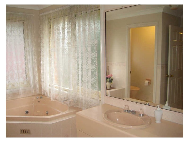 12 Bricketwood Drive, Woodcroft NSW 2767