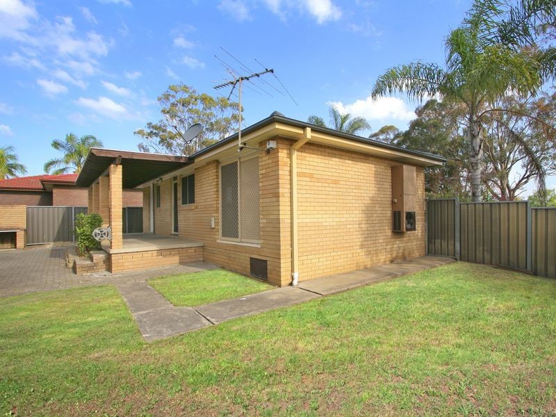 2 Falmouth Road, Quakers Hill NSW 2763