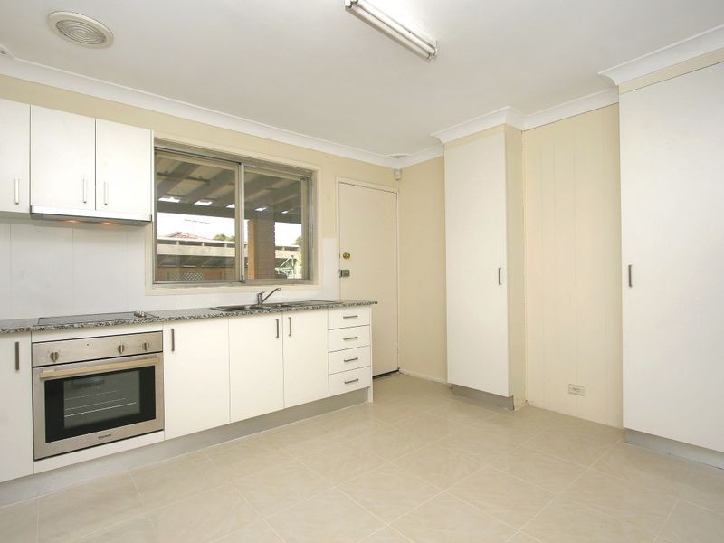 2 Falmouth Road, Quakers Hill NSW 2763