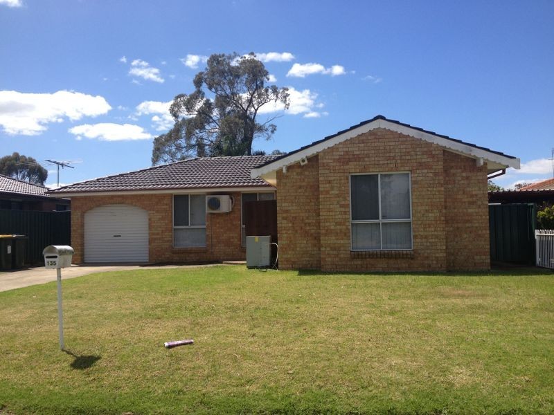 135 Knox Rd, Doonside NSW 2767