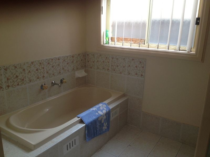 4 Wongalara Pl, Woodcroft NSW 2767