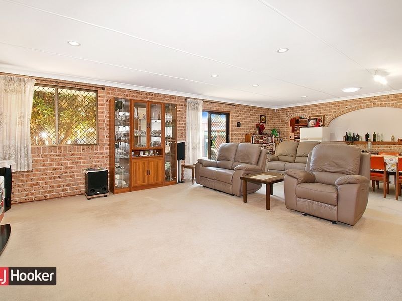 12 Sycamore Crescent, Quakers Hill NSW 2763