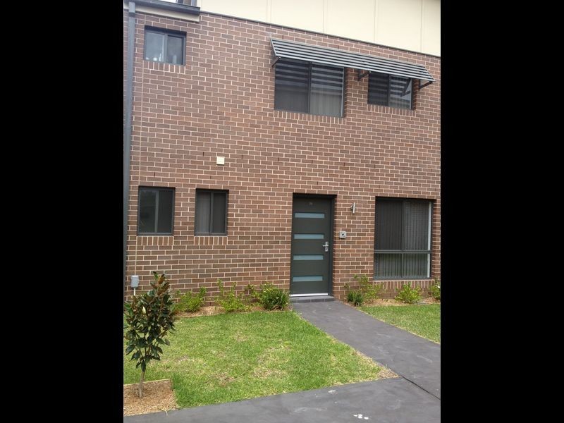 11/10 Paperbark Close, Glenmore Park NSW 2745