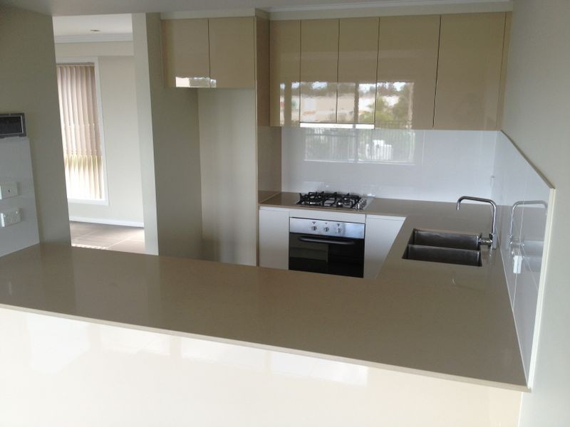 11/10 Paperbark Close, Glenmore Park NSW 2745