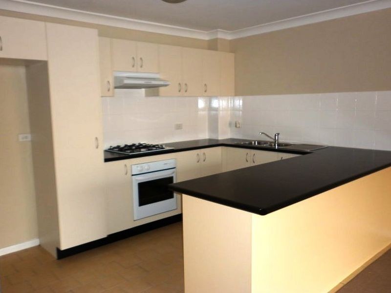 12/5-9 Fourth Ave, Blacktown NSW 2148