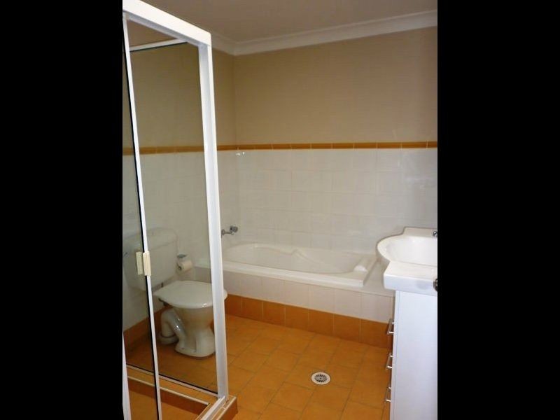 12/5-9 Fourth Ave, Blacktown NSW 2148