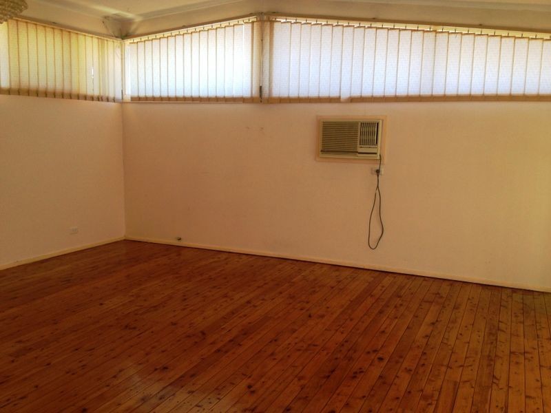 239 Hillend Rd, Doonside NSW 2767