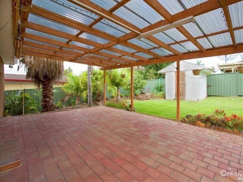 77 Kolodong Drive, Quakers Hill NSW 2763