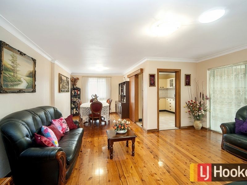 110 Hillend Rd, Doonside NSW 2767