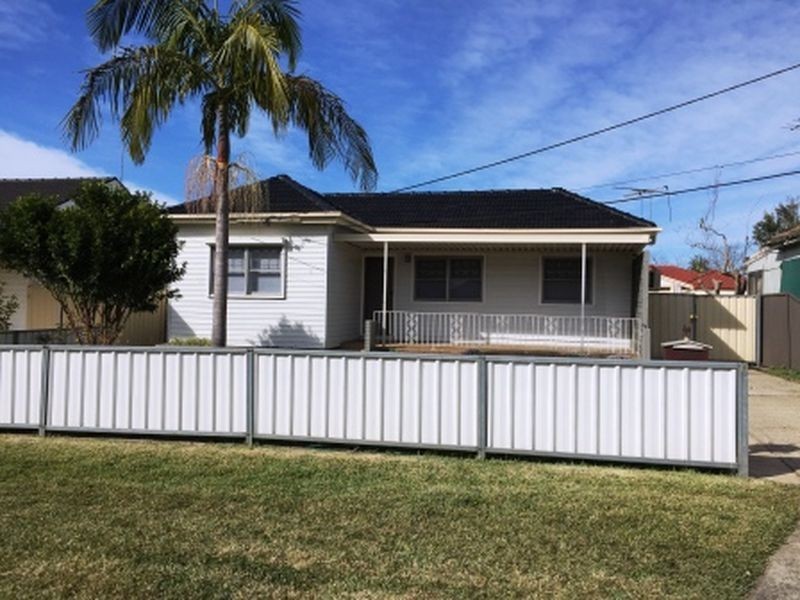 8 Fursorb Street, Marayong NSW 2148