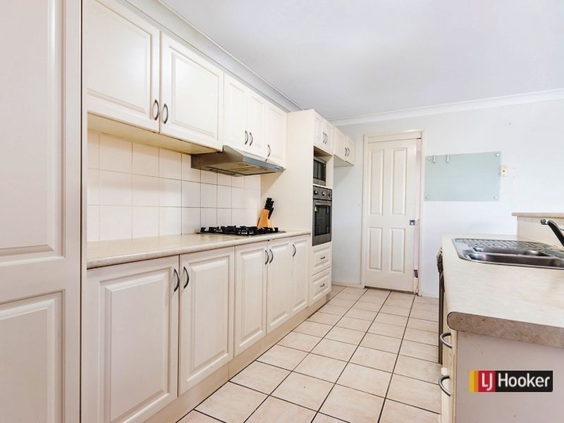 5 Leafy Grove, Plumpton NSW 2761