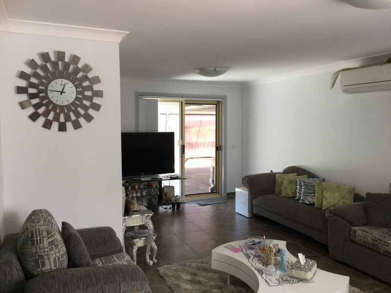 1 Stockade Place, Woodcroft NSW 2767